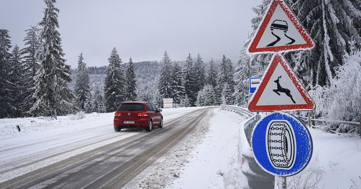 A katasztrófavédelem arra inti a gépkocsivezetőket, hogy lehetőleg ne induljanak útnak hóviharban
